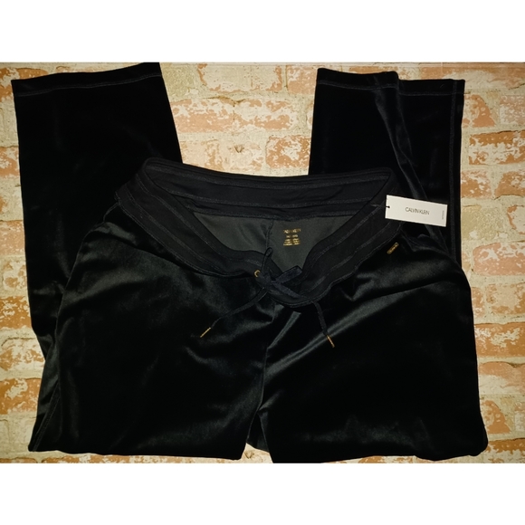 Calvin Klein Plus Size Stretch Velour High-Rise Wide Leg Drawstring Pants - Picture 3 of 16